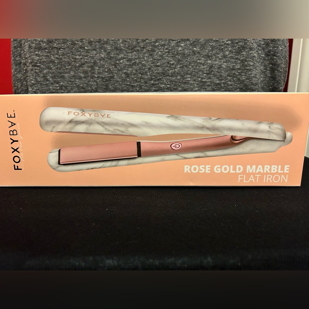 Foxybae Rose Gold Marble Flat Iron
